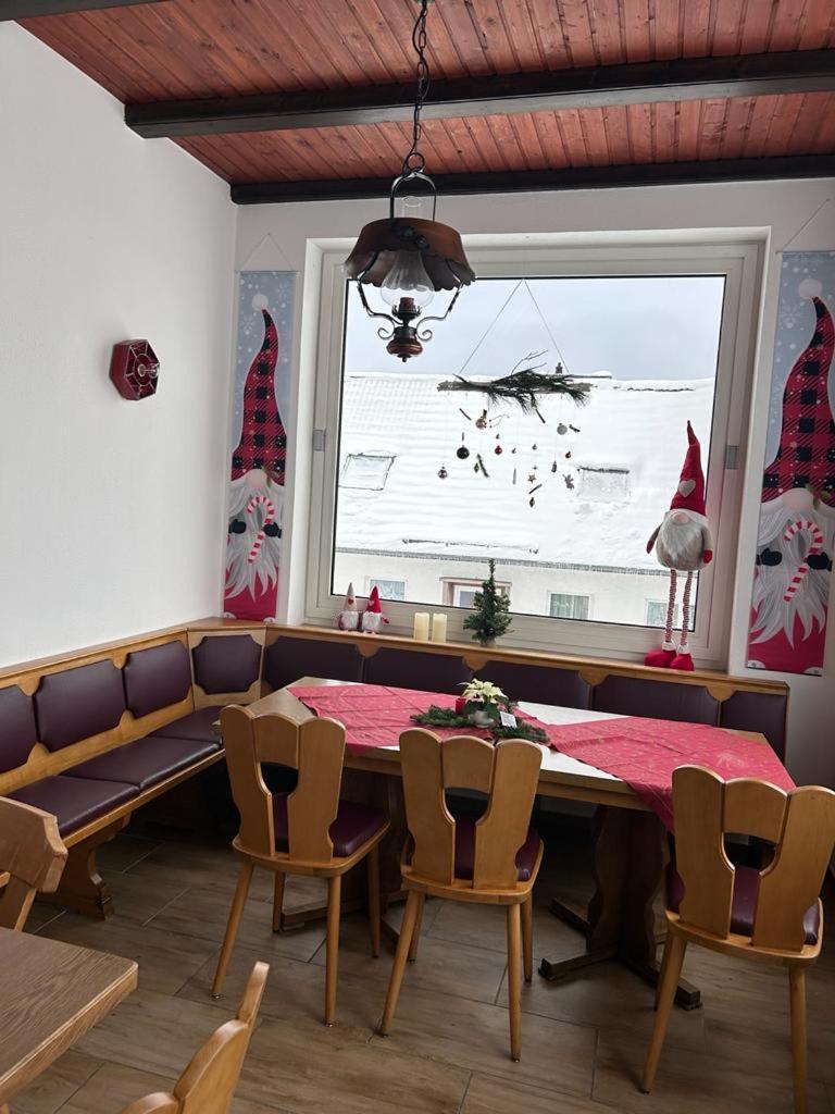 Villa Gast - Gästehaus Astenblick auch für grosse Gruppen geeignet Winterberg Exterior foto